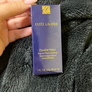 Estée Lauder Double Wear Foundation